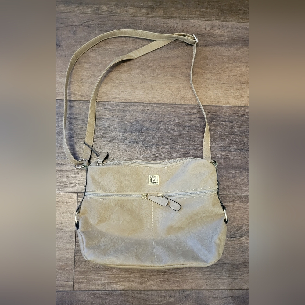 Stone Mountain Womens Crunch Leather Irene Adjustable Strap Hobo